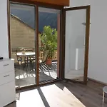 Felten In Apartment